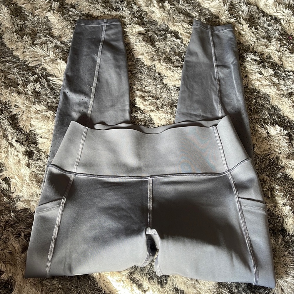 GapFit high rise sculpt leggings size M